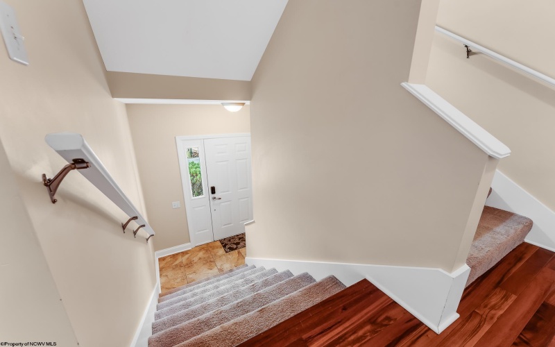 354 Harbor Drive, Morgantown, West Virginia 26508, 3 Bedrooms Bedrooms, 8 Rooms Rooms,2 BathroomsBathrooms,Single Family Attached,For Sale,Harbor,10161190