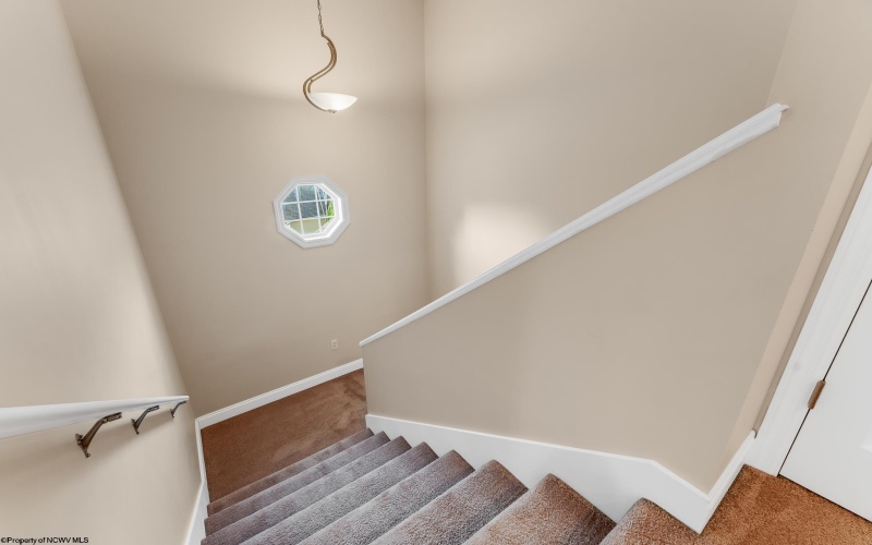 354 Harbor Drive, Morgantown, West Virginia 26508, 3 Bedrooms Bedrooms, 8 Rooms Rooms,2 BathroomsBathrooms,Single Family Attached,For Sale,Harbor,10161190