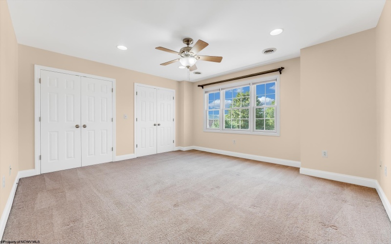 354 Harbor Drive, Morgantown, West Virginia 26508, 3 Bedrooms Bedrooms, 8 Rooms Rooms,2 BathroomsBathrooms,Single Family Attached,For Sale,Harbor,10161190