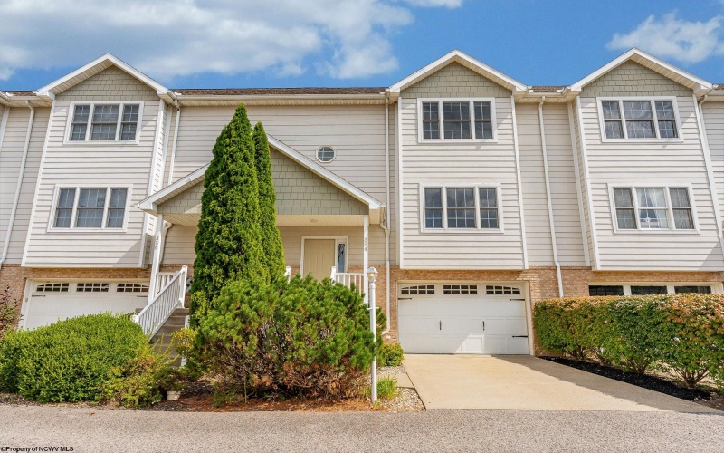354 Harbor Drive, Morgantown, West Virginia 26508, 3 Bedrooms Bedrooms, 8 Rooms Rooms,2 BathroomsBathrooms,Single Family Attached,For Sale,Harbor,10161190