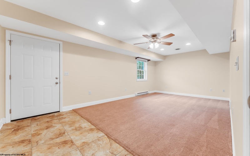 354 Harbor Drive, Morgantown, West Virginia 26508, 3 Bedrooms Bedrooms, 8 Rooms Rooms,2 BathroomsBathrooms,Single Family Attached,For Sale,Harbor,10161190