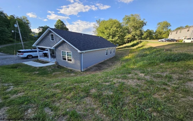 139 Montgomery Road, Weston, West Virginia 26452, 3 Bedrooms Bedrooms, 6 Rooms Rooms,2 BathroomsBathrooms,Single Family Detached,For Sale,Montgomery,10161213