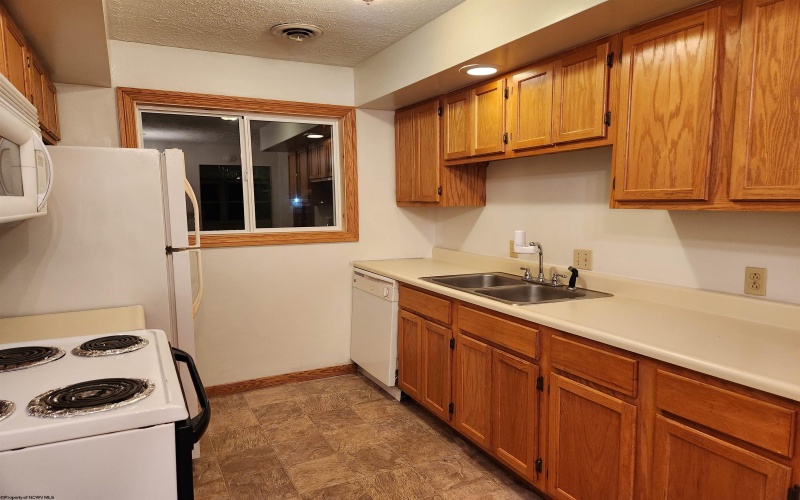 1541 Bergamont Street, Morgantown, West Virginia 26505, 3 Bedrooms Bedrooms, 5 Rooms Rooms,2 BathroomsBathrooms,Residential Rentals,For Rent,Bergamont,10161196