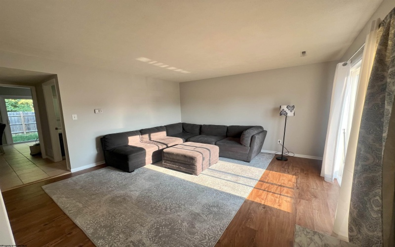 990 Northwestern Avenue, Morgantown, West Virginia 26505, 2 Bedrooms Bedrooms, 4 Rooms Rooms,2 BathroomsBathrooms,Residential Rentals,For Rent,Northwestern,10161197