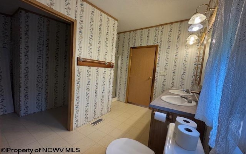 62 Brown Street, Rowlesburg, West Virginia 26425, 3 Bedrooms Bedrooms, 5 Rooms Rooms,2 BathroomsBathrooms,Single Family Detached,For Sale,Brown,10161211