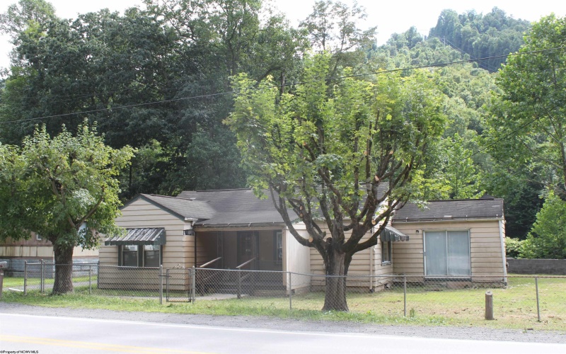 105 Point Mountain Road, Webster Springs, West Virginia 26288, 2 Bedrooms Bedrooms, 8 Rooms Rooms,1 BathroomBathrooms,Single Family Detached,For Sale,Point Mountain,10161209