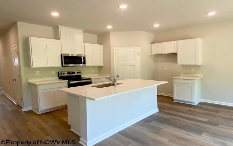 815 Bogey Lane, Maidsville, West Virginia 26541, 3 Bedrooms Bedrooms, 6 Rooms Rooms,2 BathroomsBathrooms,Single Family Detached,For Sale,Bogey,10159628