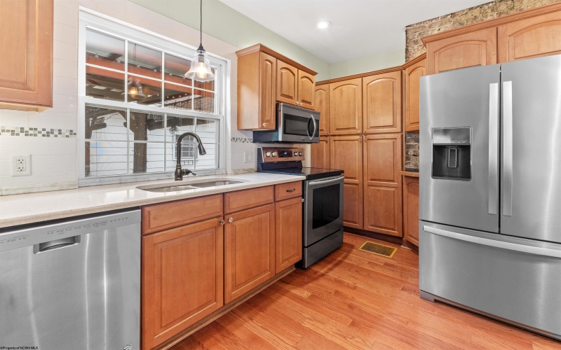 200 Logan Avenue, Morgantown, West Virginia 26501, 4 Bedrooms Bedrooms, 9 Rooms Rooms,3 BathroomsBathrooms,Single Family Detached,For Sale,Logan,10161191