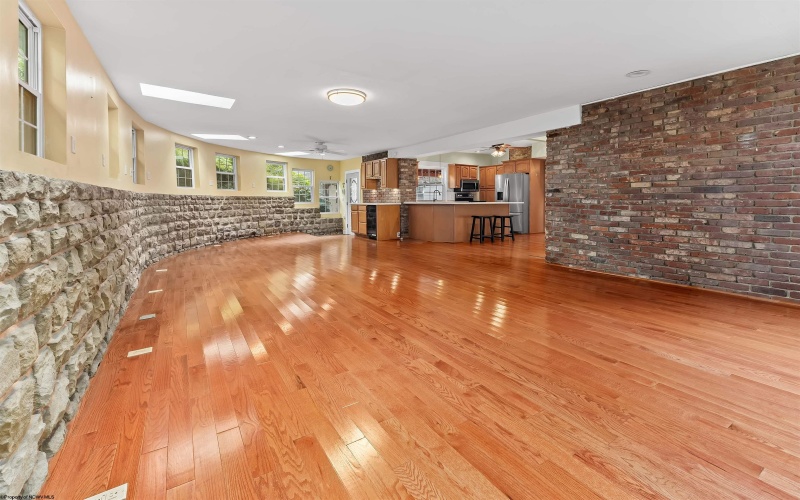200 Logan Avenue, Morgantown, West Virginia 26501, 4 Bedrooms Bedrooms, 9 Rooms Rooms,3 BathroomsBathrooms,Single Family Detached,For Sale,Logan,10161191