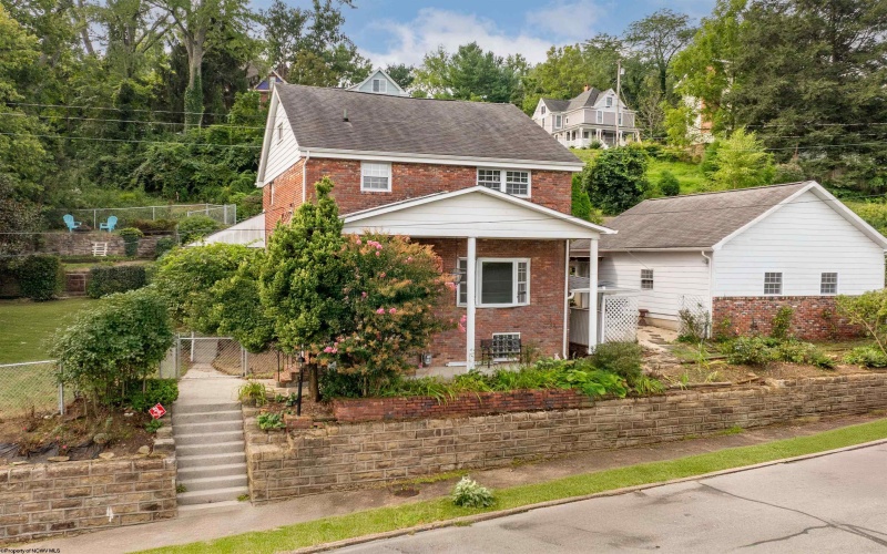 200 Logan Avenue, Morgantown, West Virginia 26501, 4 Bedrooms Bedrooms, 9 Rooms Rooms,3 BathroomsBathrooms,Single Family Detached,For Sale,Logan,10161191