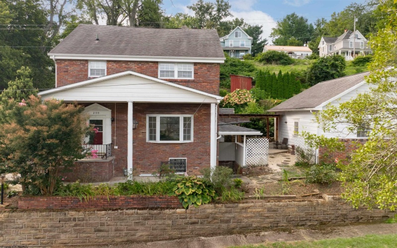 200 Logan Avenue, Morgantown, West Virginia 26501, 4 Bedrooms Bedrooms, 9 Rooms Rooms,3 BathroomsBathrooms,Single Family Detached,For Sale,Logan,10161191