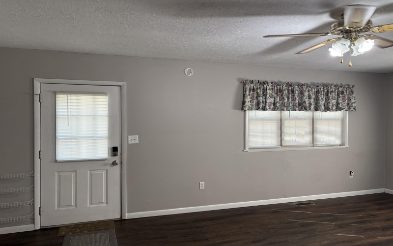 3892 US Highway 33 West, Weston, West Virginia 26452, 3 Bedrooms Bedrooms, 5 Rooms Rooms,1 BathroomBathrooms,Single Family Detached,For Sale,US Highway 33,10161206