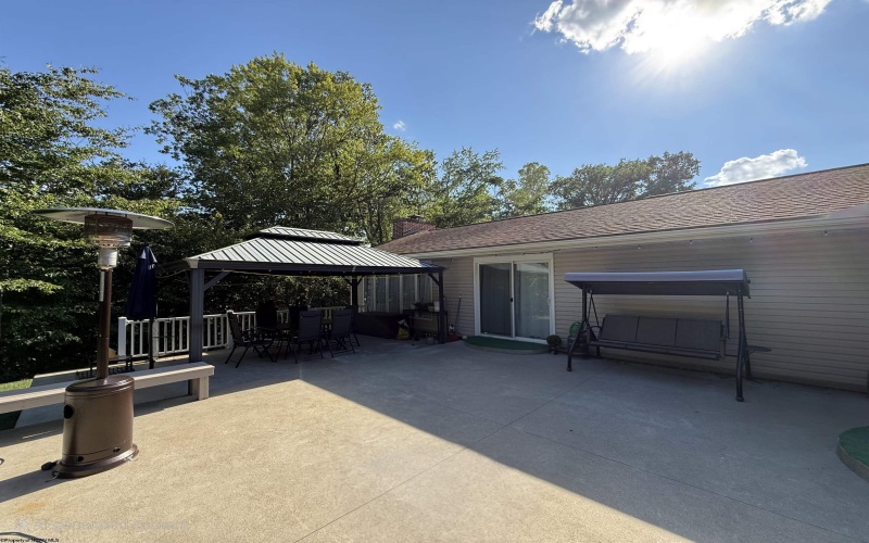 893 Woodland Drive, Bridgeport, West Virginia 26330, 4 Bedrooms Bedrooms, 8 Rooms Rooms,2 BathroomsBathrooms,Single Family Detached,For Sale,Woodland,10161204