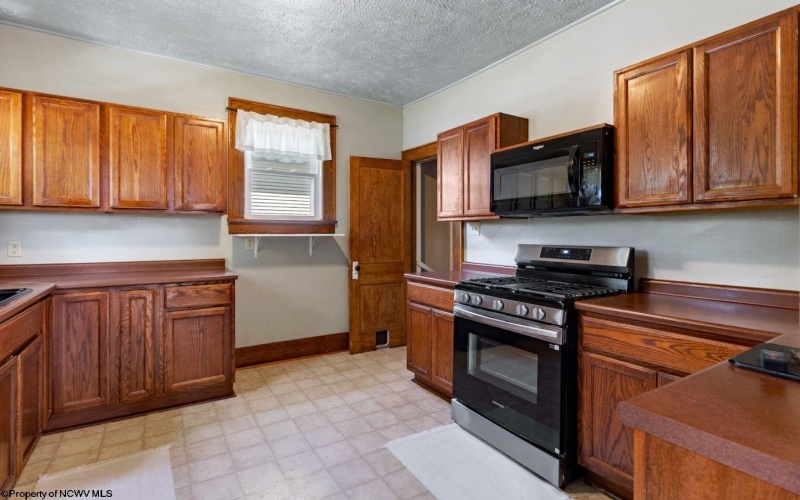 716 Elysian Avenue, Morgantown, West Virginia 26501, 3 Bedrooms Bedrooms, 6 Rooms Rooms,1 BathroomBathrooms,Single Family Detached,For Sale,Elysian,10161199