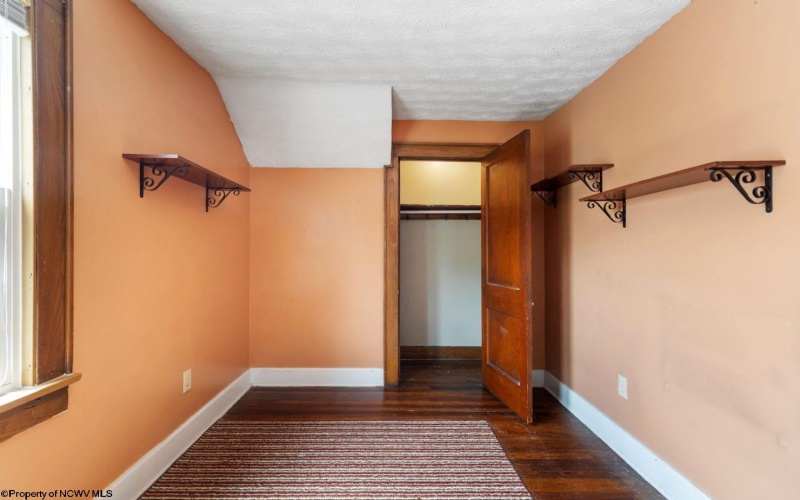 716 Elysian Avenue, Morgantown, West Virginia 26501, 3 Bedrooms Bedrooms, 6 Rooms Rooms,1 BathroomBathrooms,Single Family Detached,For Sale,Elysian,10161199