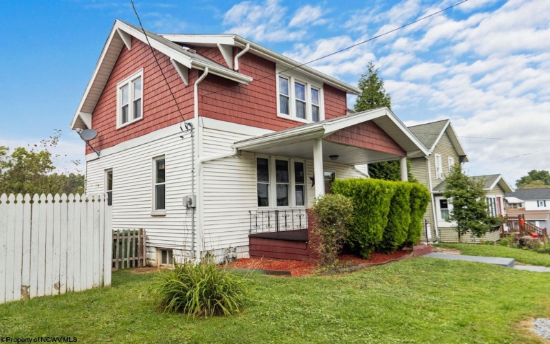 716 Elysian Avenue, Morgantown, West Virginia 26501, 3 Bedrooms Bedrooms, 6 Rooms Rooms,1 BathroomBathrooms,Single Family Detached,For Sale,Elysian,10161199