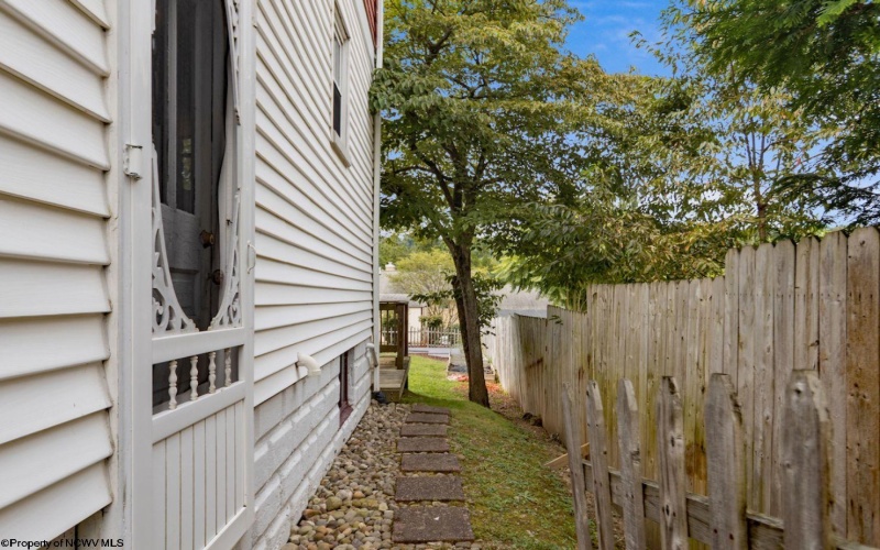 716 Elysian Avenue, Morgantown, West Virginia 26501, 3 Bedrooms Bedrooms, 6 Rooms Rooms,1 BathroomBathrooms,Single Family Detached,For Sale,Elysian,10161199