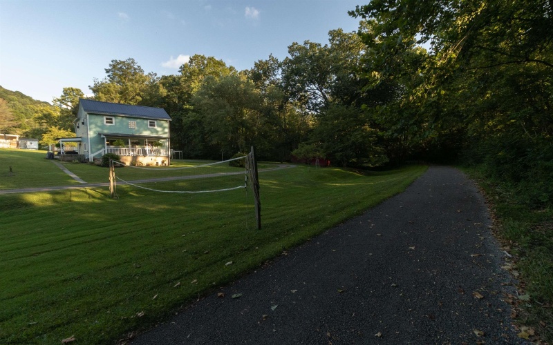 65 Sunrise Street, Worthington, West Virginia 26591, 3 Bedrooms Bedrooms, 8 Rooms Rooms,2 BathroomsBathrooms,Single Family Detached,For Sale,Sunrise,10161195