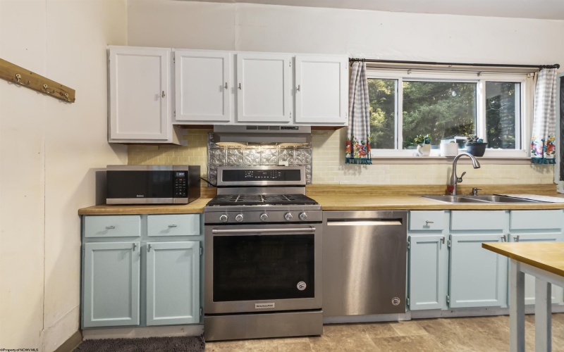 65 Sunrise Street, Worthington, West Virginia 26591, 3 Bedrooms Bedrooms, 8 Rooms Rooms,2 BathroomsBathrooms,Single Family Detached,For Sale,Sunrise,10161195