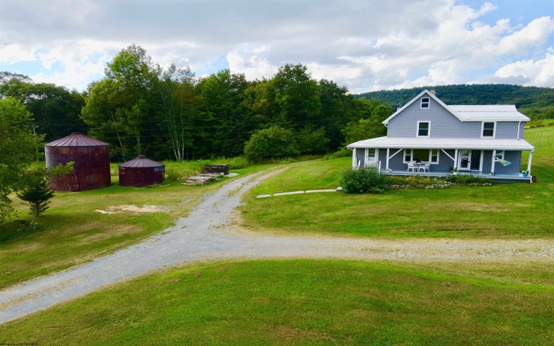 12 Oak Grove Cemetery Road, Terra Alta, West Virginia 26764, 3 Bedrooms Bedrooms, 11 Rooms Rooms,2 BathroomsBathrooms,Single Family Detached,For Sale,Oak Grove Cemetery,10161205