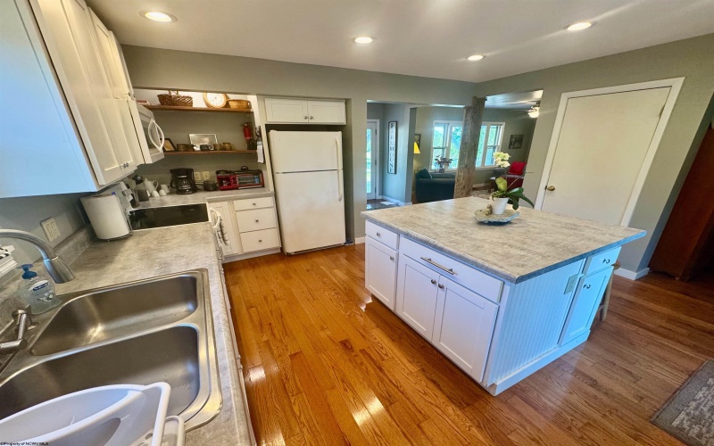 12 Oak Grove Cemetery Road, Terra Alta, West Virginia 26764, 3 Bedrooms Bedrooms, 11 Rooms Rooms,2 BathroomsBathrooms,Single Family Detached,For Sale,Oak Grove Cemetery,10161205