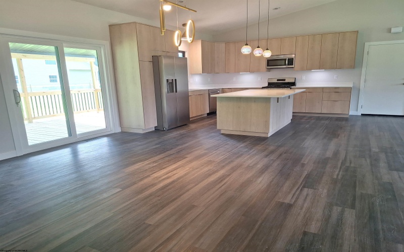 794 Laurel Park Road, Clarksburg, West Virginia 26301, 3 Bedrooms Bedrooms, 6 Rooms Rooms,2 BathroomsBathrooms,Single Family Detached,For Sale,Laurel Park,10159401
