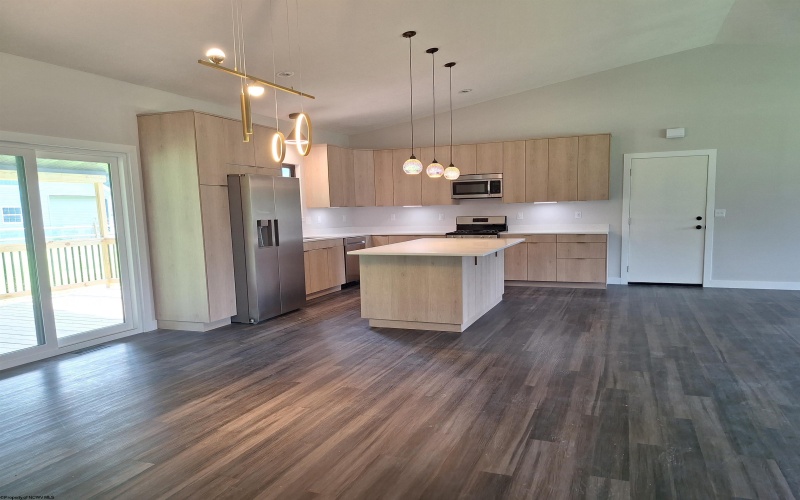 794 Laurel Park Road, Clarksburg, West Virginia 26301, 3 Bedrooms Bedrooms, 6 Rooms Rooms,2 BathroomsBathrooms,Single Family Detached,For Sale,Laurel Park,10159401