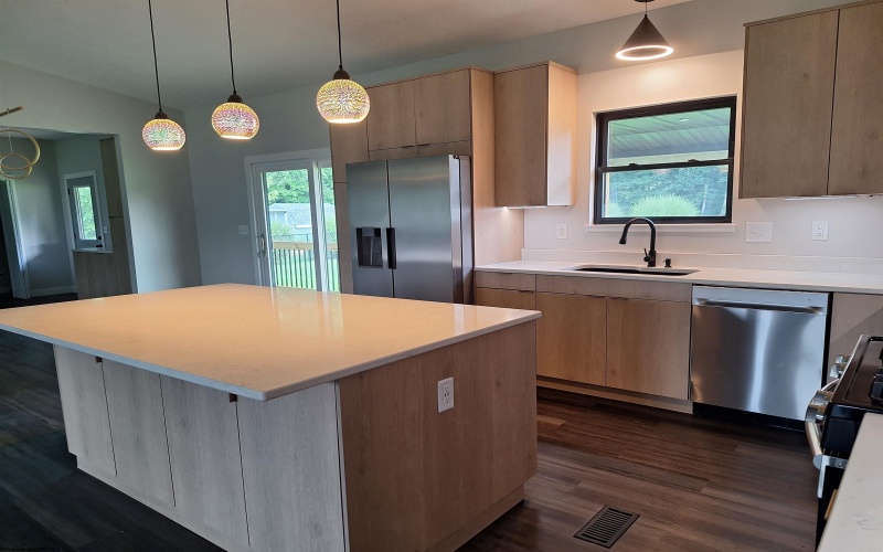 794 Laurel Park Road, Clarksburg, West Virginia 26301, 3 Bedrooms Bedrooms, 6 Rooms Rooms,2 BathroomsBathrooms,Single Family Detached,For Sale,Laurel Park,10159401