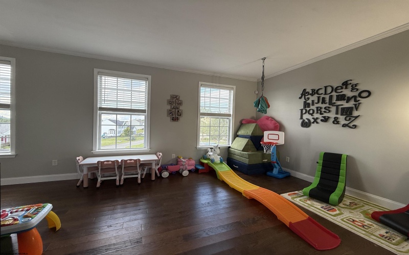 44 Ruby Drive, Bridgeport, West Virginia 26330-9299, 4 Bedrooms Bedrooms, 10 Rooms Rooms,3 BathroomsBathrooms,Single Family Detached,For Sale,Ruby,10161216