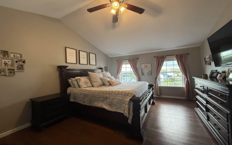 44 Ruby Drive, Bridgeport, West Virginia 26330-9299, 4 Bedrooms Bedrooms, 10 Rooms Rooms,3 BathroomsBathrooms,Single Family Detached,For Sale,Ruby,10161216