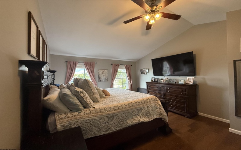 44 Ruby Drive, Bridgeport, West Virginia 26330-9299, 4 Bedrooms Bedrooms, 10 Rooms Rooms,3 BathroomsBathrooms,Single Family Detached,For Sale,Ruby,10161216