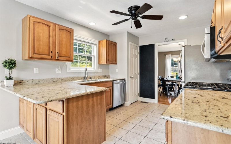 205 Marble Drive, Morgantown, West Virginia 26508, 4 Bedrooms Bedrooms, 8 Rooms Rooms,3 BathroomsBathrooms,Single Family Detached,For Sale,Marble,10161232