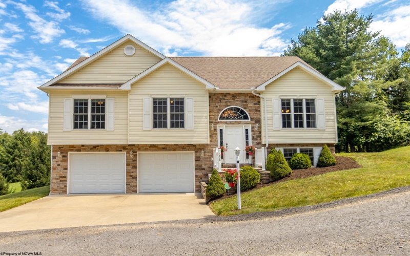 205 Marble Drive, Morgantown, West Virginia 26508, 4 Bedrooms Bedrooms, 8 Rooms Rooms,3 BathroomsBathrooms,Single Family Detached,For Sale,Marble,10161232