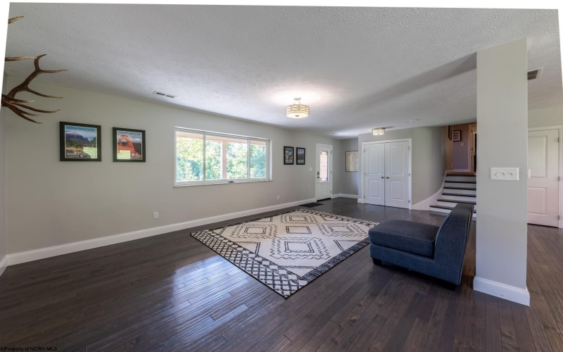 665 Valley View Drive, Morgantown, West Virginia 26505, 3 Bedrooms Bedrooms, 8 Rooms Rooms,2 BathroomsBathrooms,Single Family Detached,For Sale,Valley View,10161231