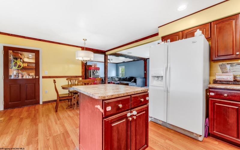 109 Apolla Drive, Morgantown, West Virginia 26501, 3 Bedrooms Bedrooms, 6 Rooms Rooms,2 BathroomsBathrooms,Single Family Detached,For Sale,Apolla,10161228