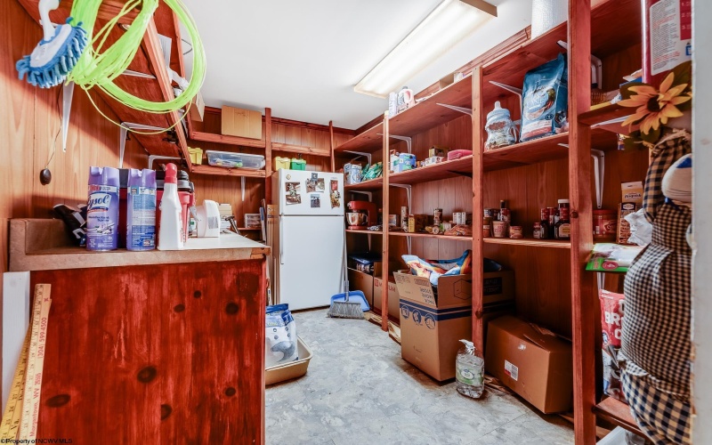 109 Apolla Drive, Morgantown, West Virginia 26501, 3 Bedrooms Bedrooms, 6 Rooms Rooms,2 BathroomsBathrooms,Single Family Detached,For Sale,Apolla,10161228