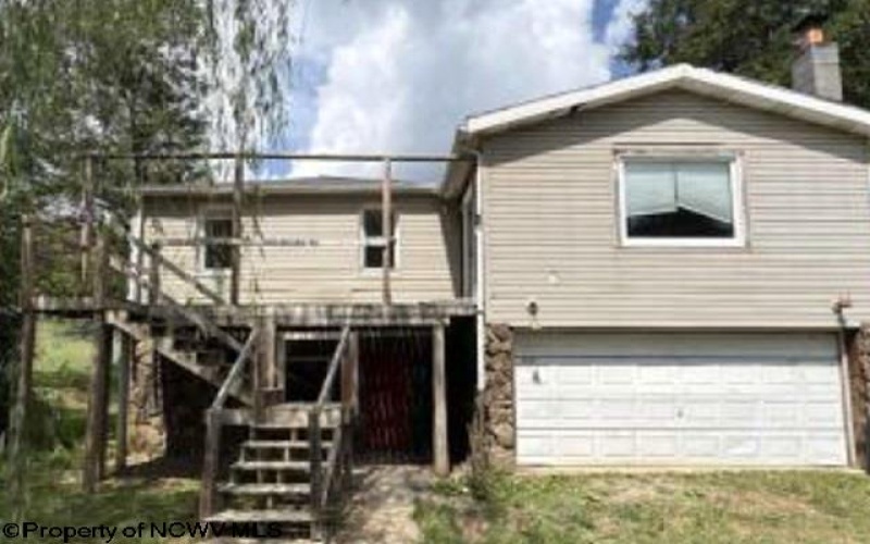 3368 FREEDOM Highway, Fairmont, West Virginia 26554, 2 Bedrooms Bedrooms, 4 Rooms Rooms,1 BathroomBathrooms,Single Family Detached,For Sale,FREEDOM,10161224
