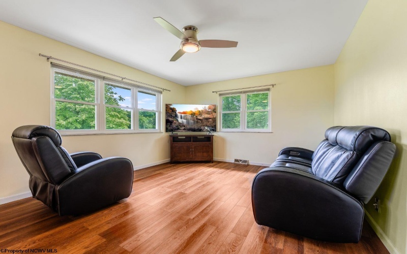 26 Plantation Drive, Morgantown, West Virginia 26508, 4 Bedrooms Bedrooms, 9 Rooms Rooms,1 BathroomBathrooms,Single Family Detached,For Sale,Plantation,10161218
