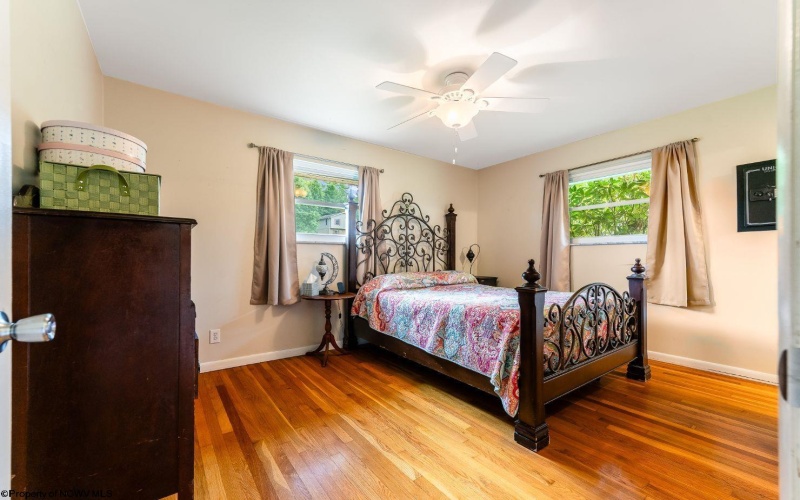 26 Plantation Drive, Morgantown, West Virginia 26508, 4 Bedrooms Bedrooms, 9 Rooms Rooms,1 BathroomBathrooms,Single Family Detached,For Sale,Plantation,10161218