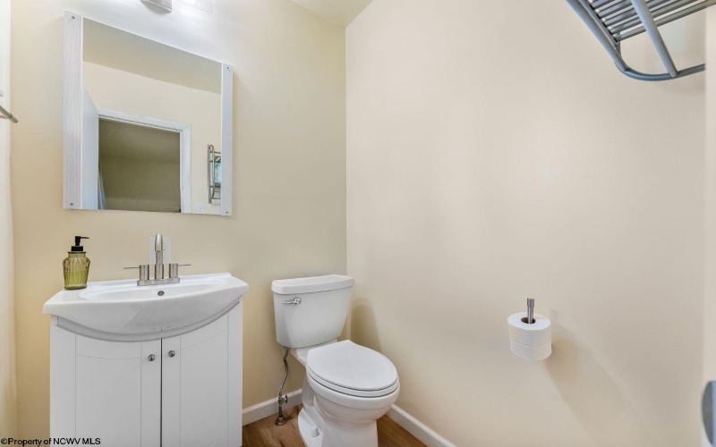 26 Plantation Drive, Morgantown, West Virginia 26508, 4 Bedrooms Bedrooms, 9 Rooms Rooms,1 BathroomBathrooms,Single Family Detached,For Sale,Plantation,10161218