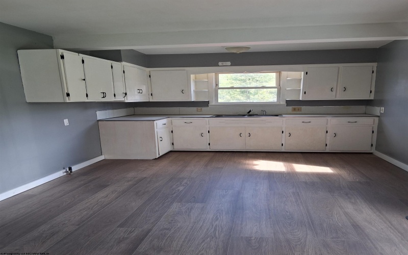 515 Elm Street, Grantsville, West Virginia 26147, 4 Bedrooms Bedrooms, 10 Rooms Rooms,2 BathroomsBathrooms,Single Family Detached,For Sale,Elm,10161222