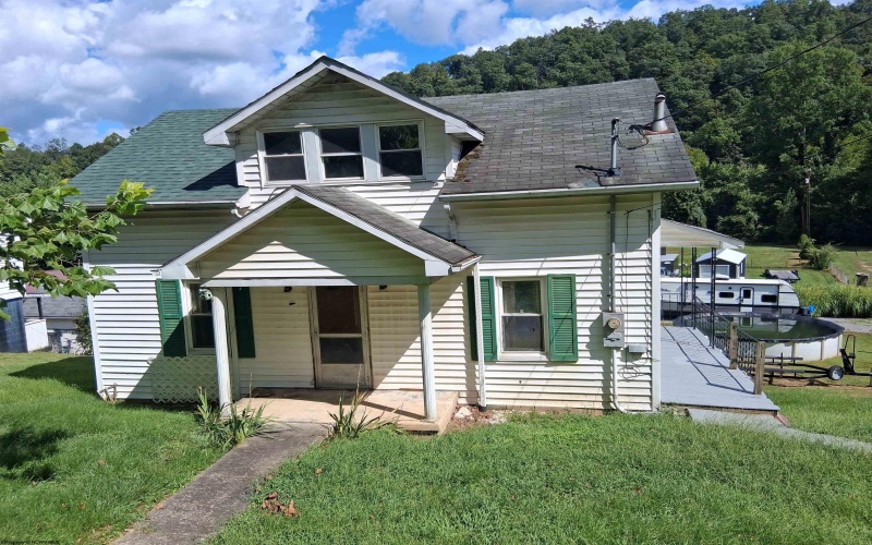 515 Elm Street, Grantsville, West Virginia 26147, 4 Bedrooms Bedrooms, 10 Rooms Rooms,2 BathroomsBathrooms,Single Family Detached,For Sale,Elm,10161222