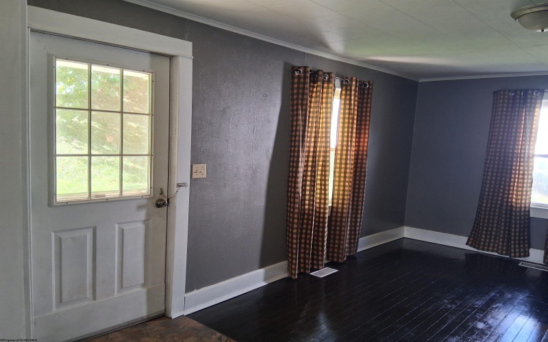 515 Elm Street, Grantsville, West Virginia 26147, 4 Bedrooms Bedrooms, 10 Rooms Rooms,2 BathroomsBathrooms,Single Family Detached,For Sale,Elm,10161222