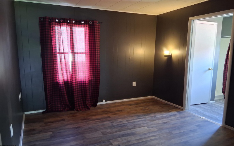 515 Elm Street, Grantsville, West Virginia 26147, 4 Bedrooms Bedrooms, 10 Rooms Rooms,2 BathroomsBathrooms,Single Family Detached,For Sale,Elm,10161222