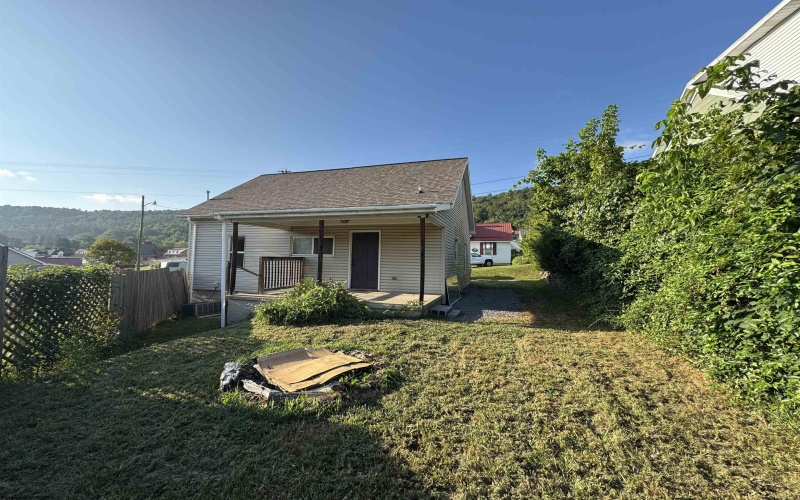 676 Cottage Avenue, Monongah, West Virginia 26554, 2 Bedrooms Bedrooms, 4 Rooms Rooms,1 BathroomBathrooms,Single Family Detached,For Sale,Cottage,10161223