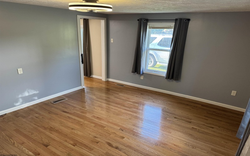676 Cottage Avenue, Monongah, West Virginia 26554, 2 Bedrooms Bedrooms, 4 Rooms Rooms,1 BathroomBathrooms,Single Family Detached,For Sale,Cottage,10161223