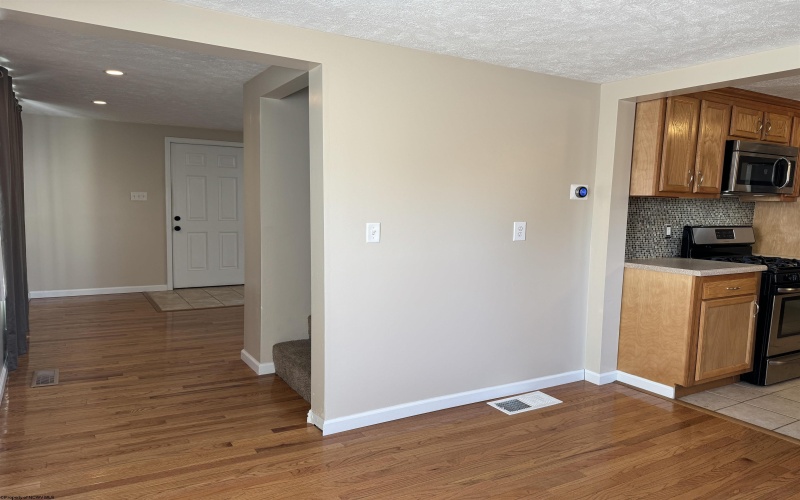 676 Cottage Avenue, Monongah, West Virginia 26554, 2 Bedrooms Bedrooms, 4 Rooms Rooms,1 BathroomBathrooms,Single Family Detached,For Sale,Cottage,10161223