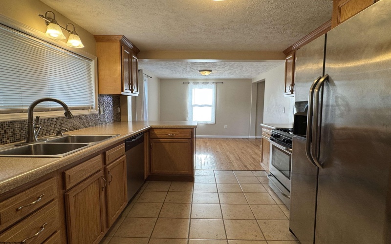 676 Cottage Avenue, Monongah, West Virginia 26554, 2 Bedrooms Bedrooms, 4 Rooms Rooms,1 BathroomBathrooms,Single Family Detached,For Sale,Cottage,10161223