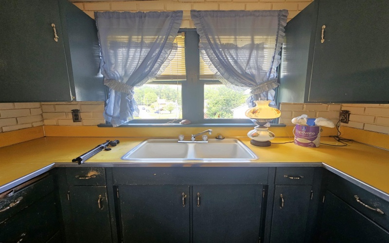 1630 Fairfield Road, Fairmont, West Virginia 26554, 2 Bedrooms Bedrooms, 6 Rooms Rooms,1 BathroomBathrooms,Single Family Detached,For Sale,Fairfield,10161256