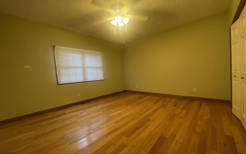 10 Jarrett Drive, Buckhannon, West Virginia 26201-8917, 3 Bedrooms Bedrooms, 8 Rooms Rooms,2 BathroomsBathrooms,Single Family Detached,For Sale,Jarrett,10161255